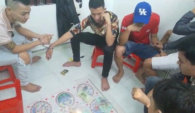 Quảng Nam: Bắt giữ 11 đối tượng cờ bạc bằng hình thức bầu cua