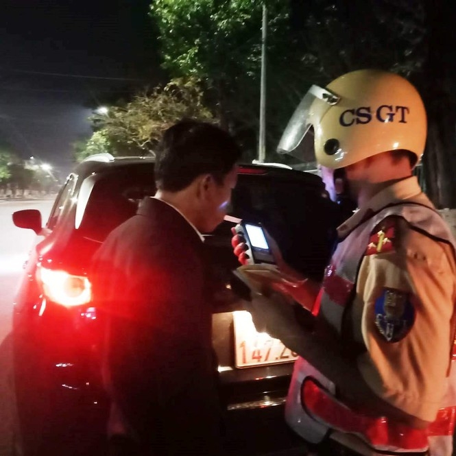 Uống 1 ly bia, một tài xế ở Quảng Nam bị phạt 17 triệu đồng, tước bằng lái 17 tháng