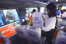 “Chuyến xe yêu thương” chở gần 200 bệnh nhân nghèo về quê ăn Tết