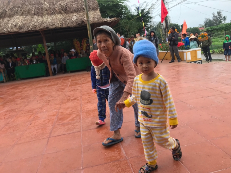 dac sac le cau bong lang rau tra que o hoi an