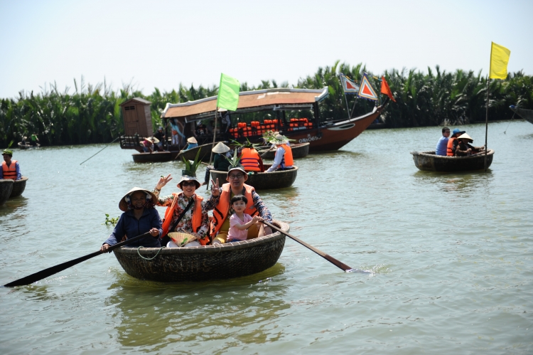 khach du lich toi hoi an giam khoang 20 do anh huong dich corona