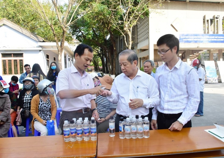 Huế tiếp tục cho sinh viên nghỉ học đến 16/2