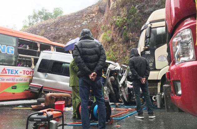 Tai nạn liên hoàn trên đường tránh Huế, 7 người thương vong