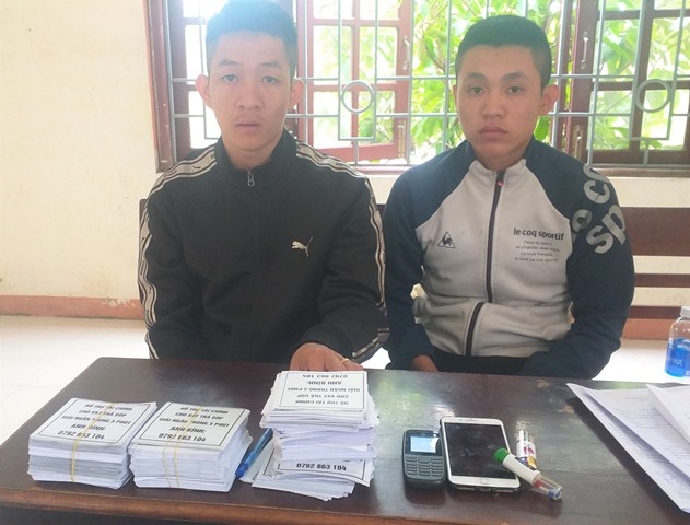 Quảng Nam: Bắt 2 đối tượng rải tờ rơi cho vay nặng lãi ở Điện Bàn