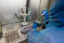 Cụ bà quá cảnh ở Hàn Quốc âm tính với Covid-19