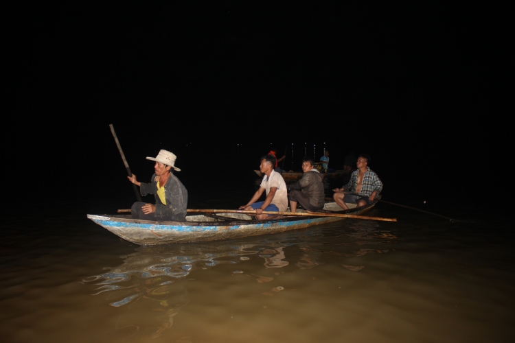 quang nam da tim thay 6 nan nhan trong vu lat thuyen tren song vu gia