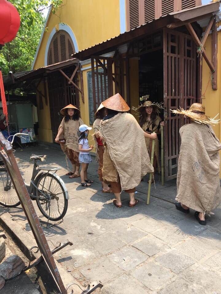 nguoi nha ong phan van anh vu to chuc dien tro an xin tren pho co hoi an