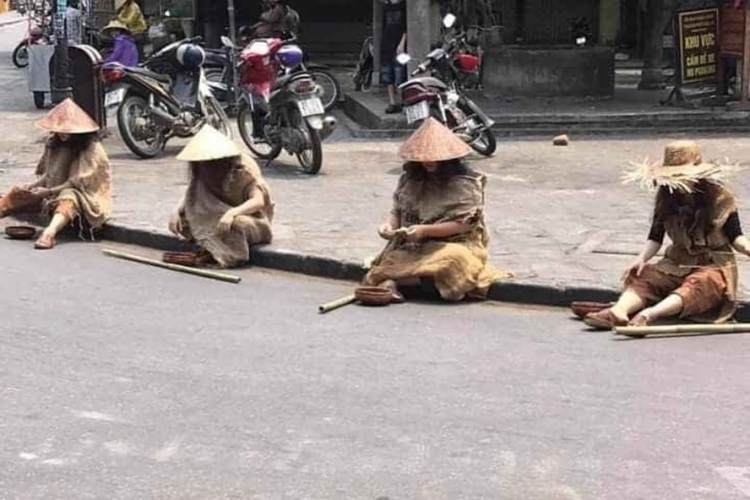 Mục đích diễn trò “cái bang” ở Hội An của nhóm người nhà Vũ nhôm là gì?