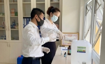 Thừa Thiên Huế: Pha chế thành công dung dịch sát khuẩn phòng, chống dịch Covid - 19