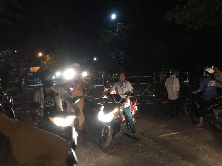 Băng qua đường ray, nam sinh lớp 8 bị tàu hỏa tông tử vong