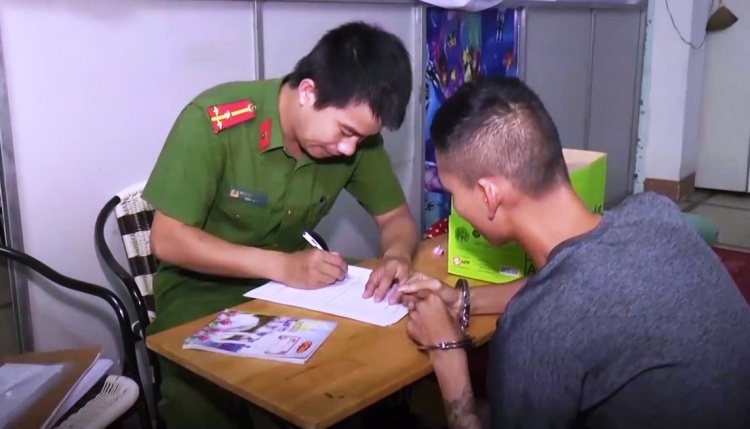 Đà Nẵng: Triệt phá đường giây cá độ bóng đá tiền tỷ qua mạng