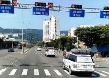 Chưa xử phạt được đoàn siêu xe của Trung Nguyên vượt đèn đỏ