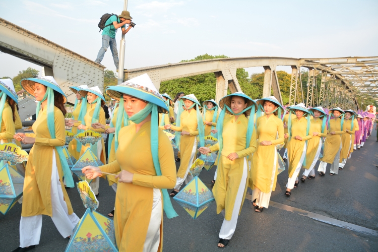 Đặc sắc Lễ tế tổ bách nghệ tôn vinh làng nghề truyền thống Việt