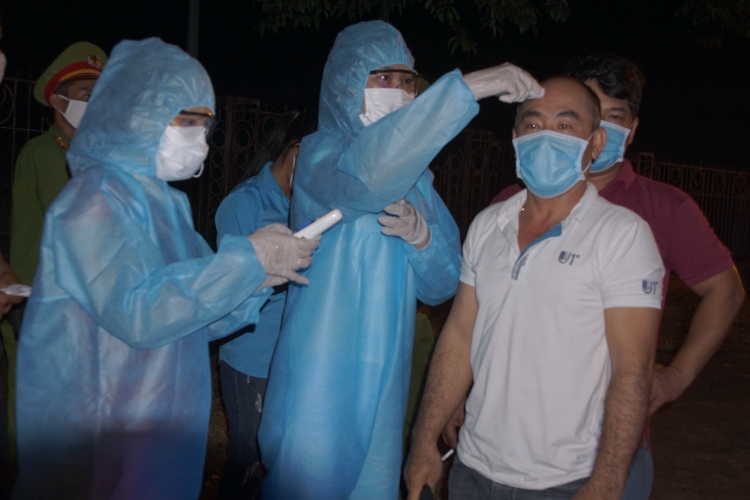 Đà Nẵng: Cách ly và lấy mẫu xét nghiệm18 trường hợp liên quan đến Bệnh viện Bạch Mai