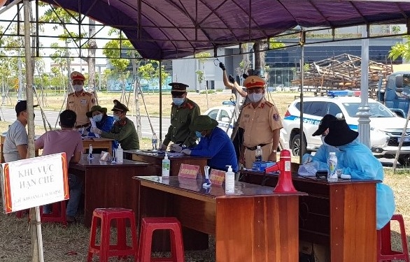 Công an Quảng Nam không ngại khó khăn, hiểm nguy nơi tuyến đầu chống dịch bệnh