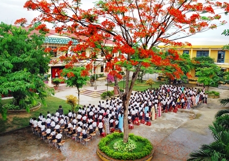 Tổ chức CEF của Úc hỗ trợ 30 học sinh nghèo Quảng Nam bị ảnh hưởng bởi dịch Covid-19