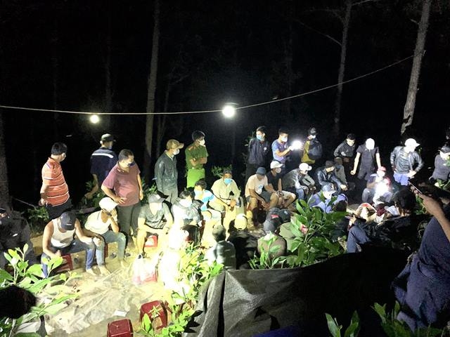 Quảng Nam: Triệt đường dây đánh bạc quy mô lớn giữa lòng hồ Phú Ninh quang nam triet duong day danh bac quy mo lon giua long ho phu ninh