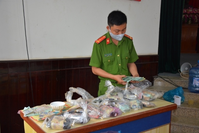 Quảng Nam: Triệt đường dây đánh bạc quy mô lớn giữa lòng hồ Phú Ninh quang nam triet duong day danh bac quy mo lon giua long ho phu ninh