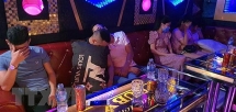 Phát hiện hàng chục đối tượng bay lắc trong quán karaoke ở TP Tam Kỳ