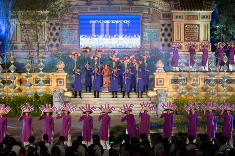 Vinh danh và Bế mạc Festival Nghề truyền thống Huế 2019