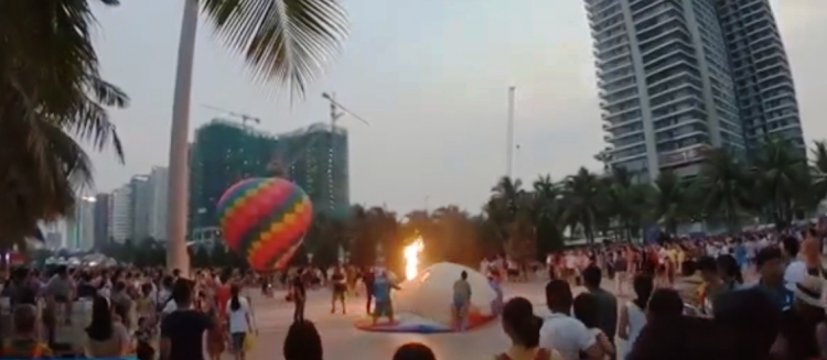 Đà Nẵng: Khinh khí cầu bất ngờ bốc cháy, một nữ phi công bị bỏng