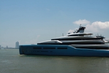 Du thuyền 150 triệu USD của tỉ phú 82 tuổi cập cảng Tiên Sa