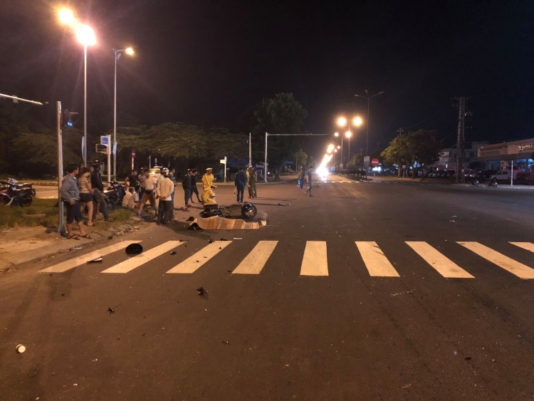 Đà Nẵng: Va chạm với xe khách nam thanh niên tử vong tại chỗ