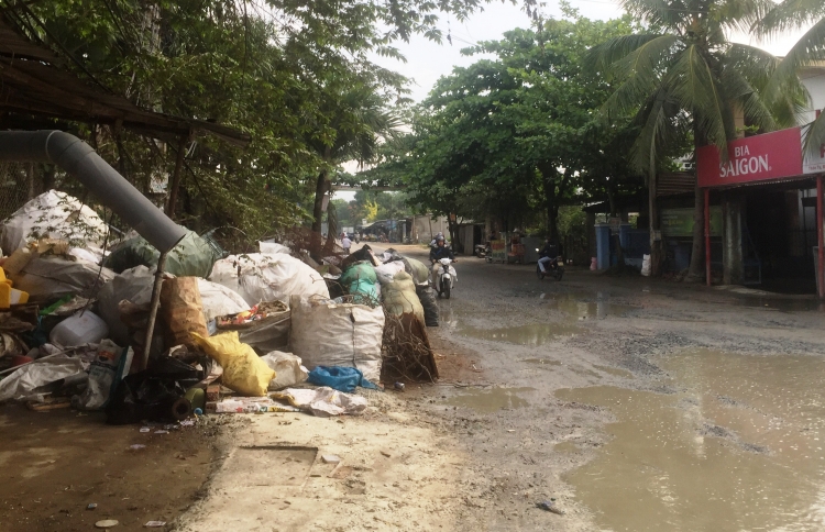 Nhếch nhác và nguy cơ mất an toàn từ các cơ sở thu mua phế liệu nhech nhac va nguy co mat an toan tu cac co so thu mua phe lieu