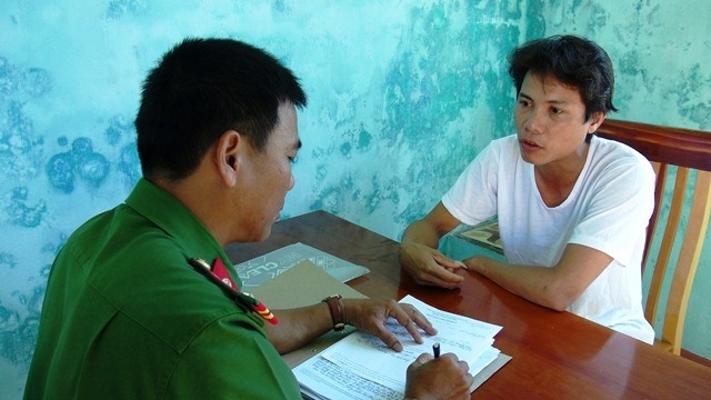 quang nam doi tuong tron 2 lenh truy na ra dau thu