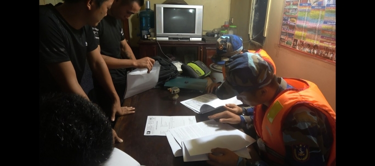 Tạm giữ tàu vận chuyển 2.548,01 tấn than trên vùng biển Thừa Thiên -Huế tam giu tau van chuyen 254801 tan than tren vung bien thua thien hue