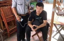 Trục xuất “cái bang” người Trung Quốc giả câm điếc hành nghề tại bãi biển Đà Nẵng