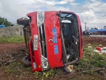 Gia Lai: Xe khách lật nghiêng, 3 người thương vong