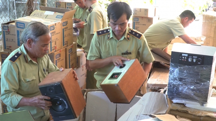 quang nam tiep tuc bat giu so luong hang hoa lon khong ro nguon goc