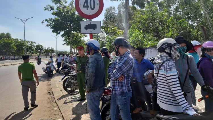 da nang hang tram nguoi dan tiep tuc tap trung phan doi xe cho rac luc luong chuc nang phai tang cuong