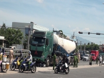 Va chạm với xe bồn, nữ sinh viên Quảng Trị chết thảm giữa giao lộ