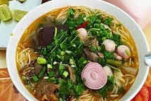 "Chặt chém” du khách, nữ chủ quán bún bò bị xử phạt hành chính