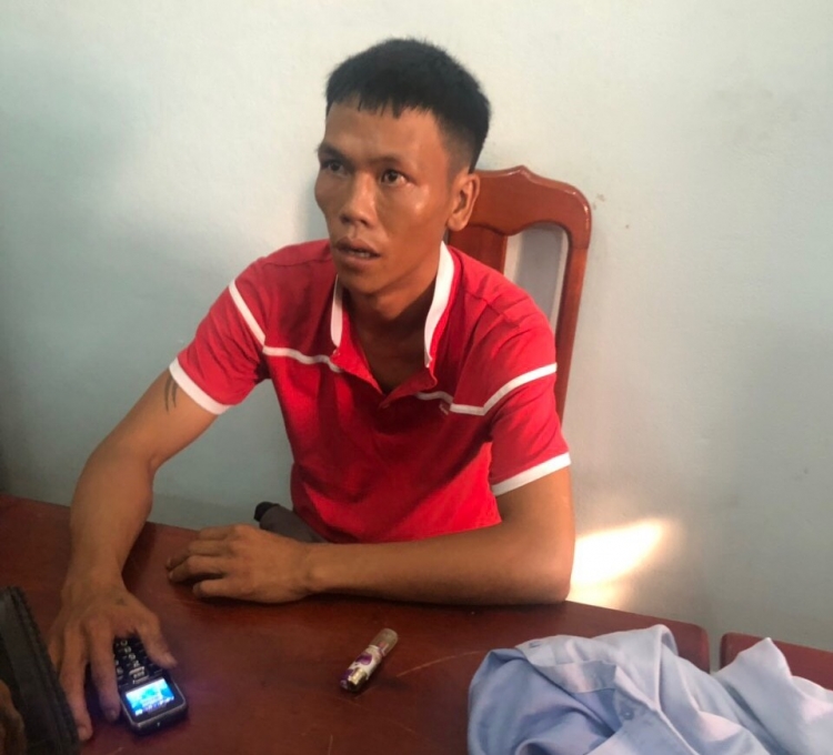 de nghi khoi to bi can doi tuong cuop tien va danh dap da man cau be ban ve so o quang nam