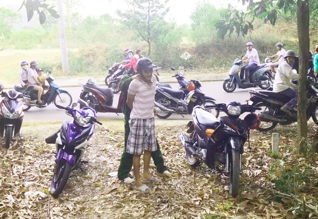 quang nam bat doi tuong mua ban trai phep chat ma tuy tai phuoc son