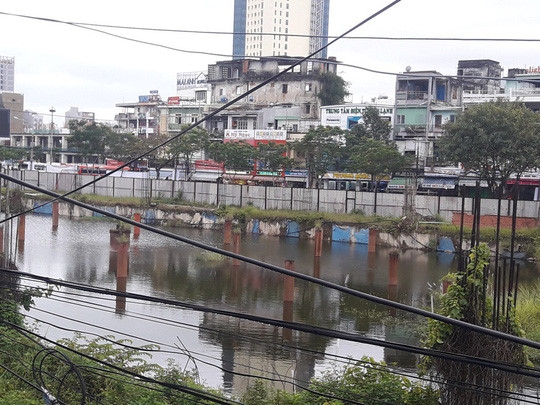 hang loat dai gia bat dong san da nang no thue hang tram ty dong