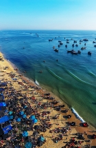 Bãi biển hoang sơ gần Hội An hút du khách