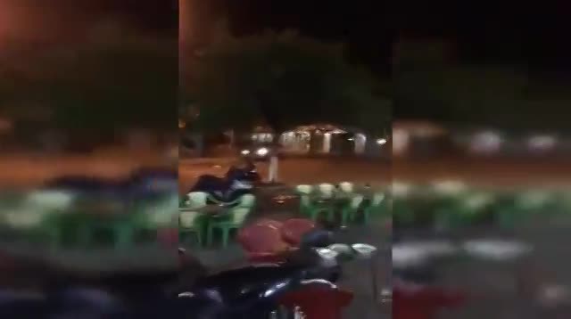 Clip “ô tô điên” húc đổ hàng loạt xe máy ở Đà Nẵng