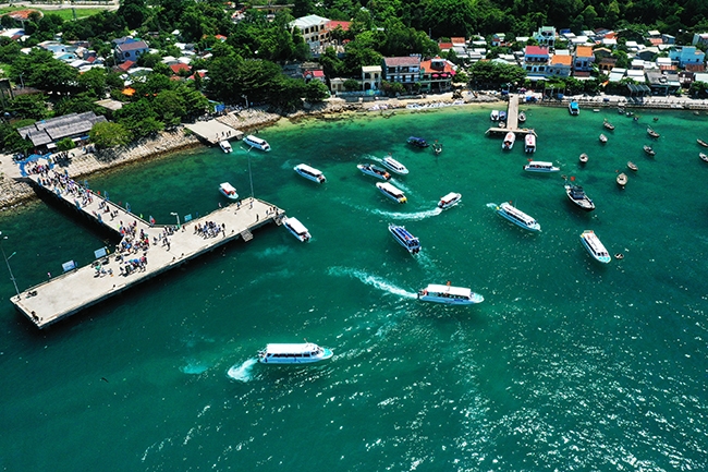 hoi an tron 10 nam cu lao cham cu tuyet voi tui ni long