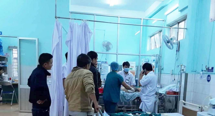 Thêm 1 người tử vong vụ xe khách tông vào nhóm họp chợ ở Gia lai