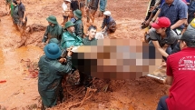 Đắk Nông: Đã tìm thấy thi thể 2 vợ chồng cùng con nhỏ bị đất vùi lấp