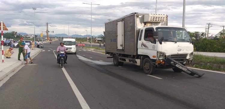 quang nam tai nan giao thong nghiem trong mot du khach tu vong