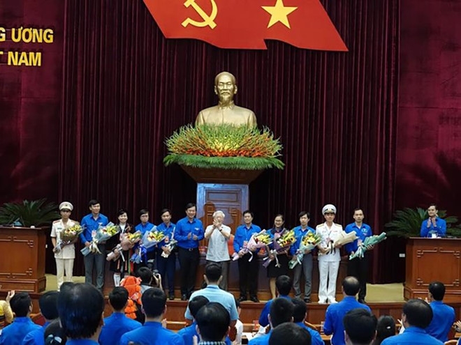 tong bi thu vao trung uong khong phai de cho oai hay kiem chac