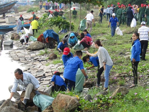 “Làm cho thế giới sạch hơn” bằng hành động cụ thể chứ không phải chỉ hô hào