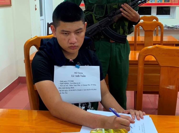 pha chuyen an ma tuy lon bat giu 2 doi tuong tai khu vuc bien gioi