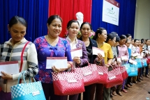 “Nói không với rác thải nhựa” bằng hành động chứ không chỉ hô hào