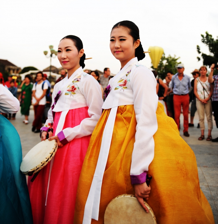 nhieu nhom nhac noi tieng cua han quoc se bieu dien tai tp hoi an